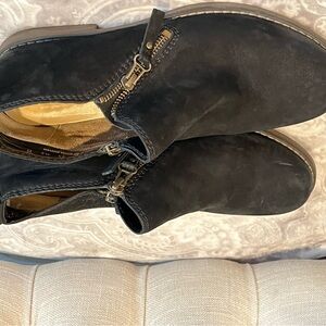 Black Hush Puppy Booties!